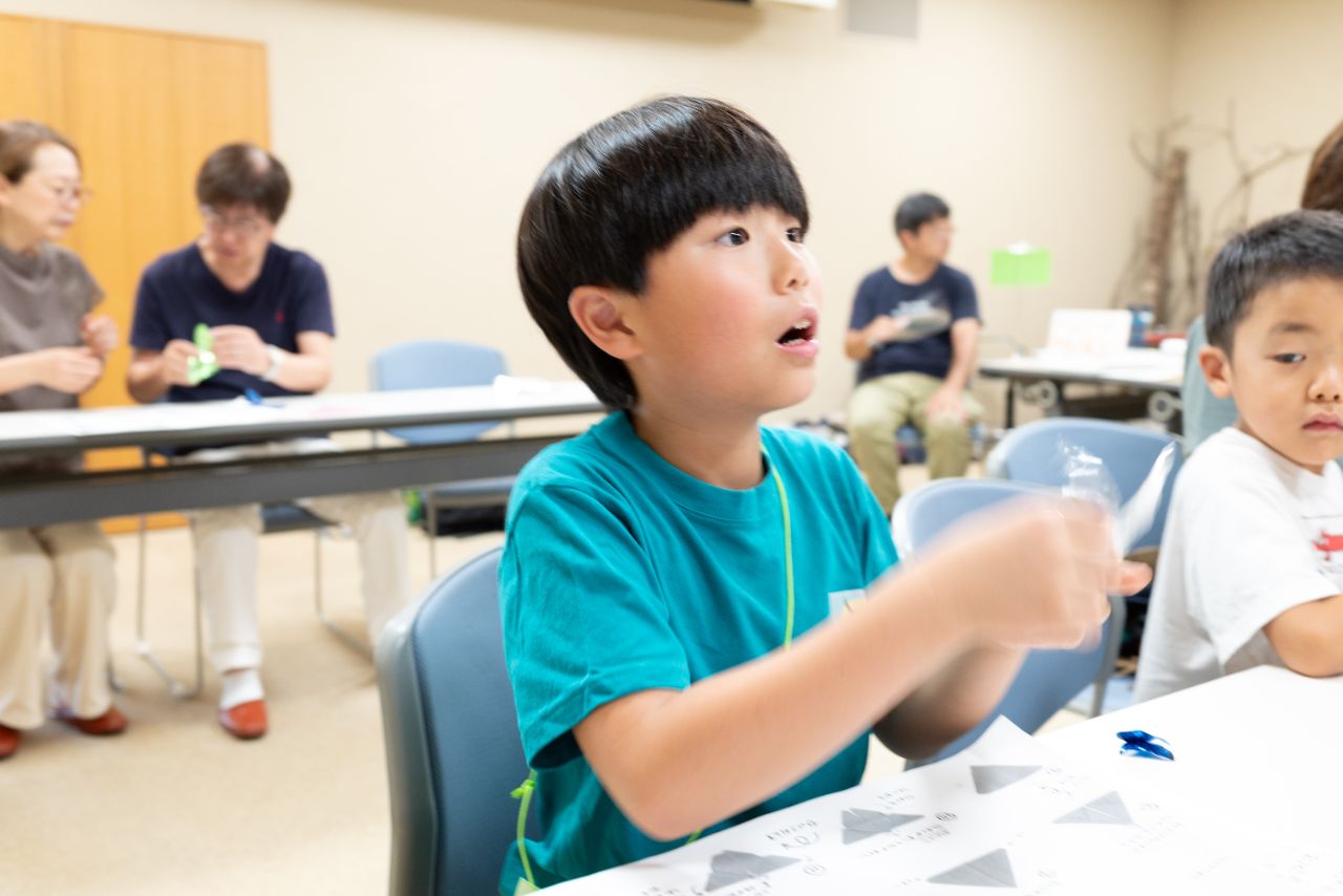 h.折り紙教室講師のK君（小学４年生）『美術センスあるね』と褒められました